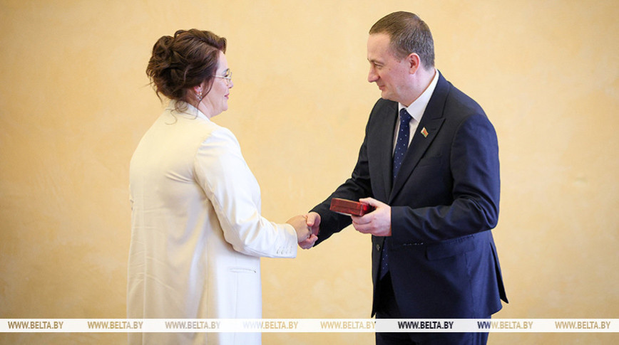 Turchin presents state awards for professional excellence