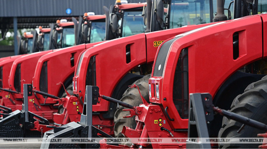 Export of BELARUS tractors to remote markets nearly doubles in January-September