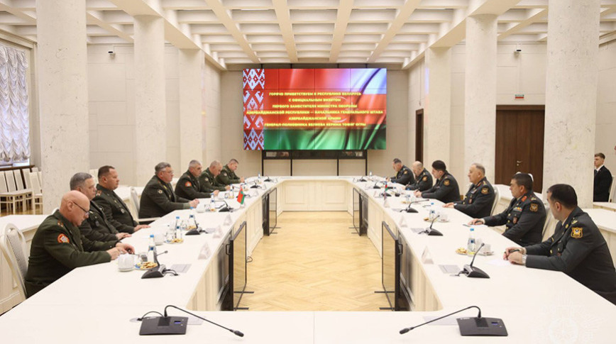 Representatives of defense ministers of Belarus, Azerbaijan discuss cooperation