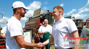 PHOTO FACT: A second combine harvester has appeared in the Vitebsk region -a thousandth mill on a domestic combine